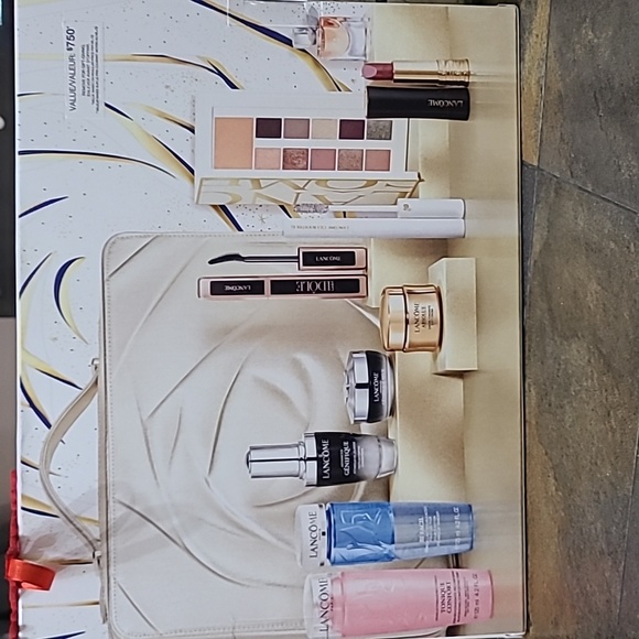 Complete set of Lancòme worth of $750 - Picture 2 of 4